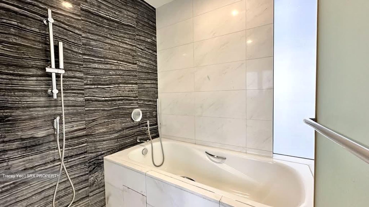 Waterfront Isle (D16), Condominium #613478731